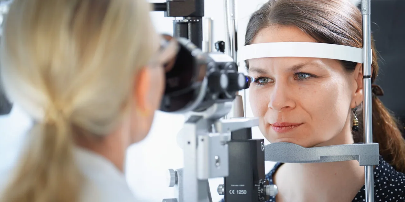 Partnerschaft mit Vista Augenpraxen & Kliniken - Hintergrundbild